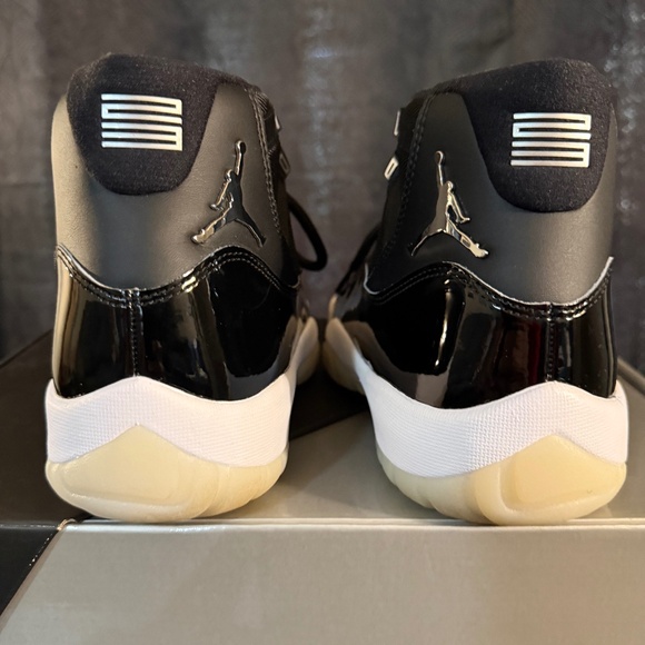 Jordan 11 Jubilee 25th anniversary - Picture 8 of 13